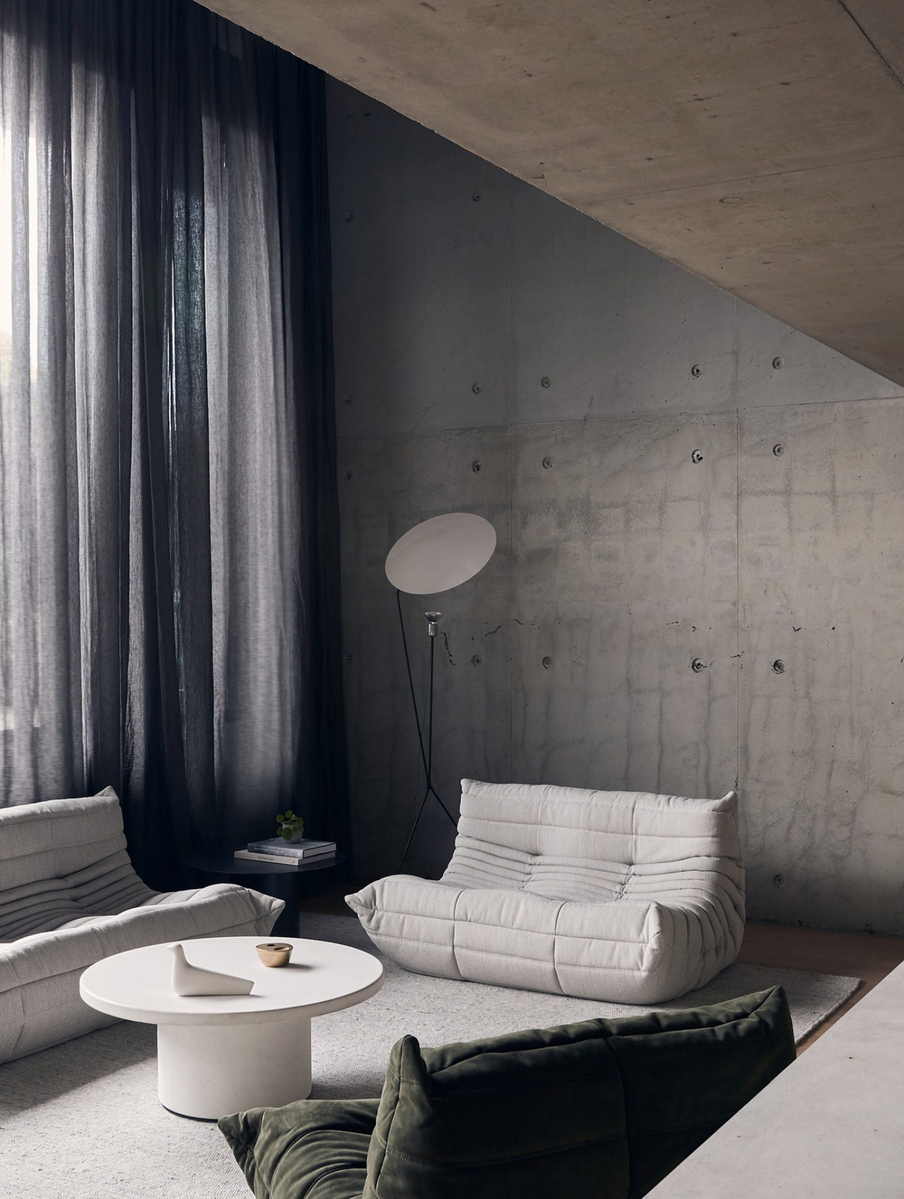 Living room of Roseneath Street apartment by Studio Goss