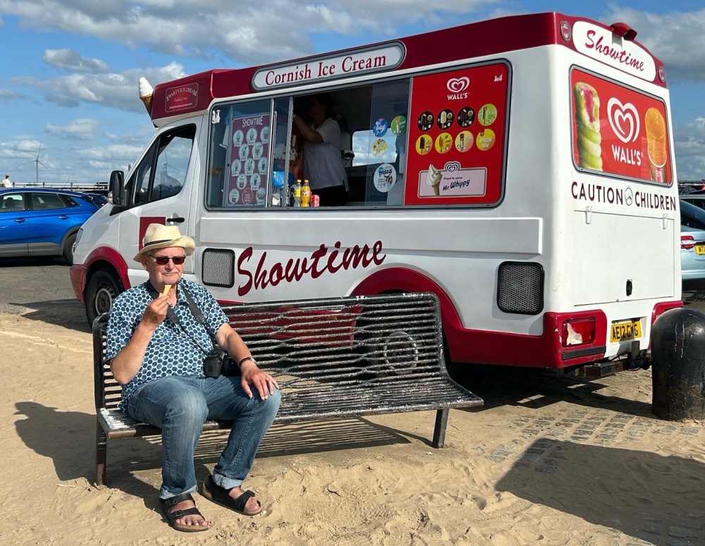 Lee Shulman Reveals the Extraordinary in the Ordinary in ‘I Am Martin Parr’