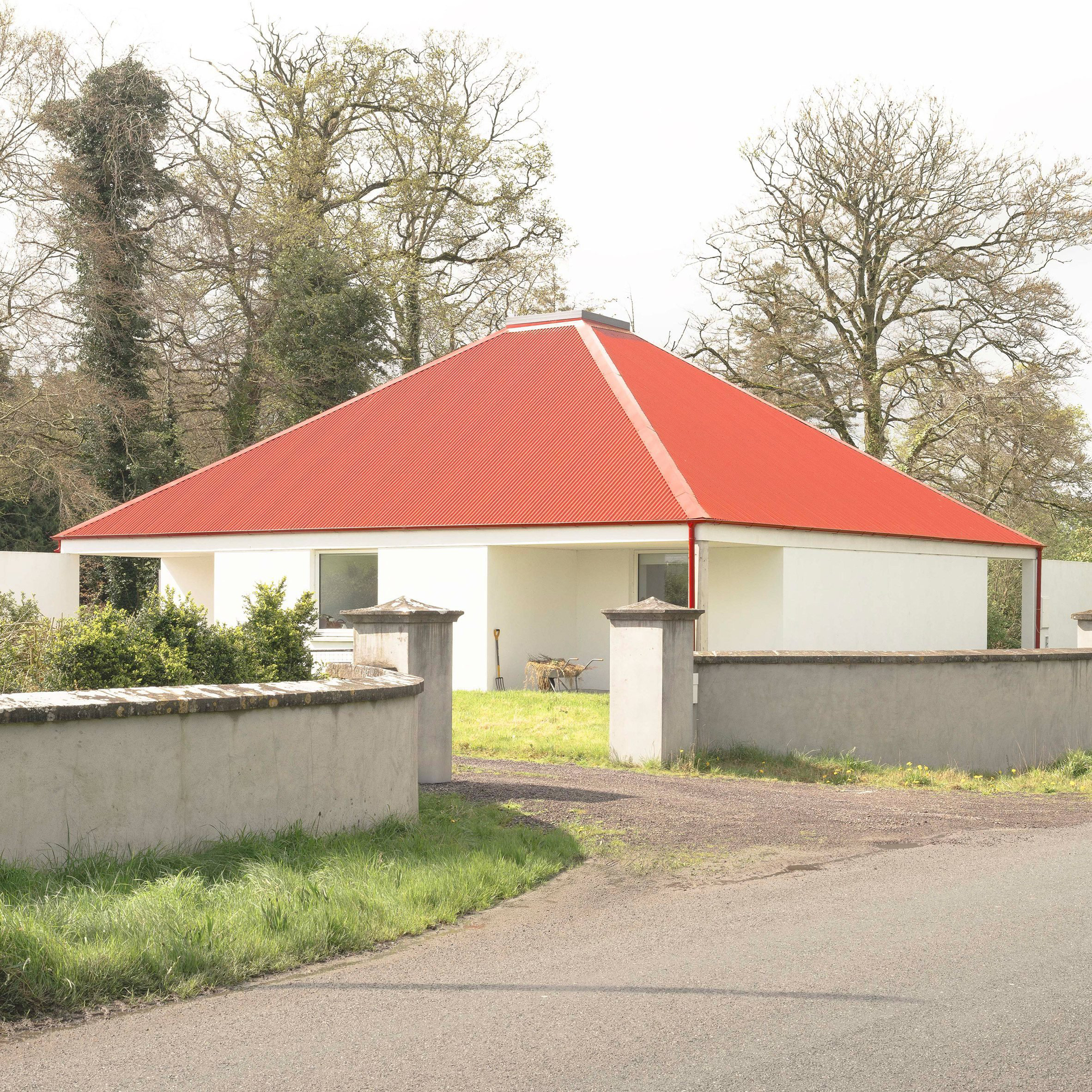 Gate Lodge by A2 Architects