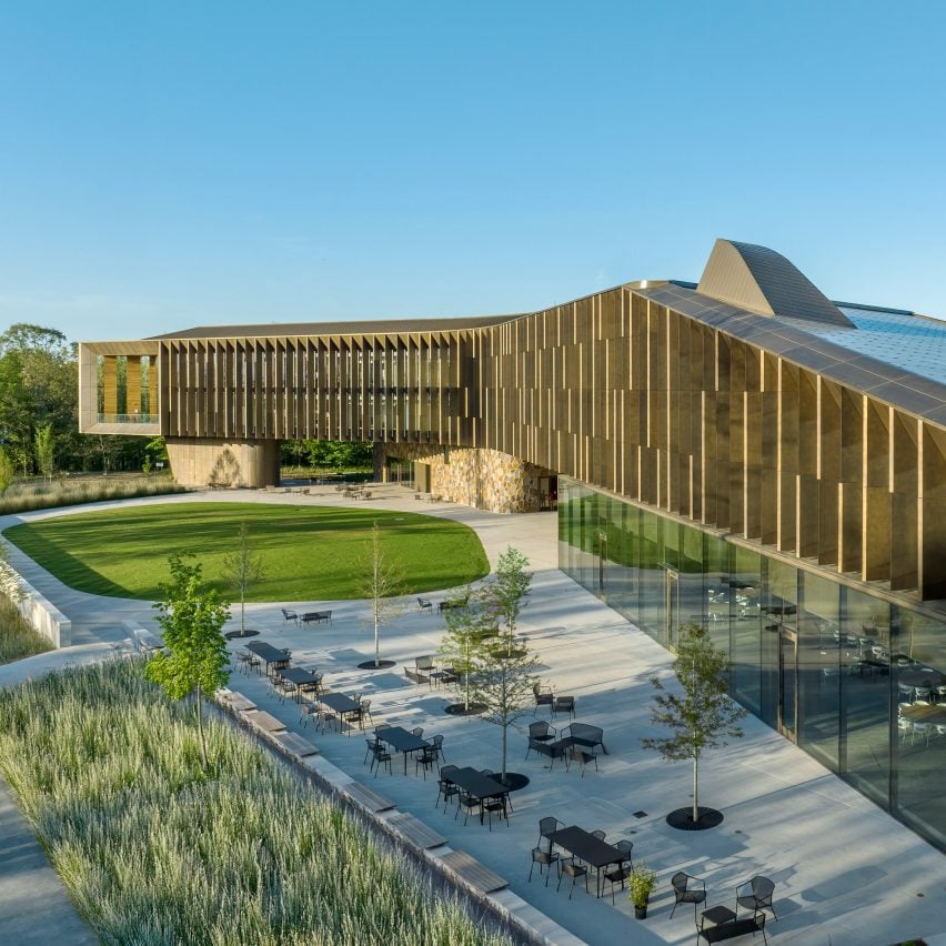 Marlon Blackwell Architects clads Arkansas building in giraffe stone for “sense of place”