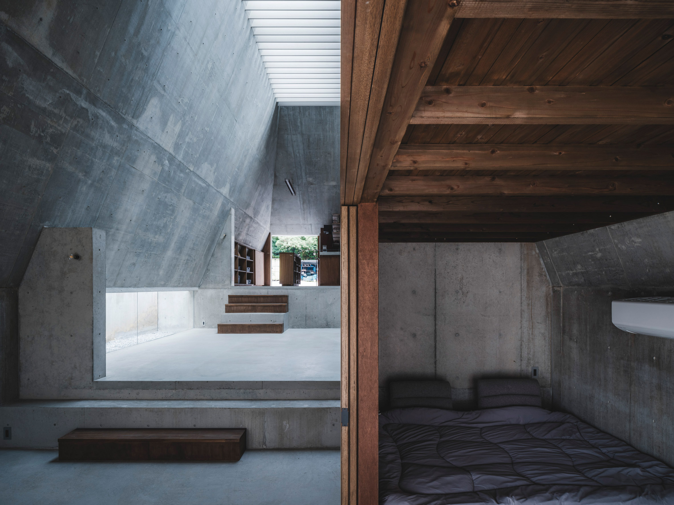 Pyramid Hut by IGArchitects