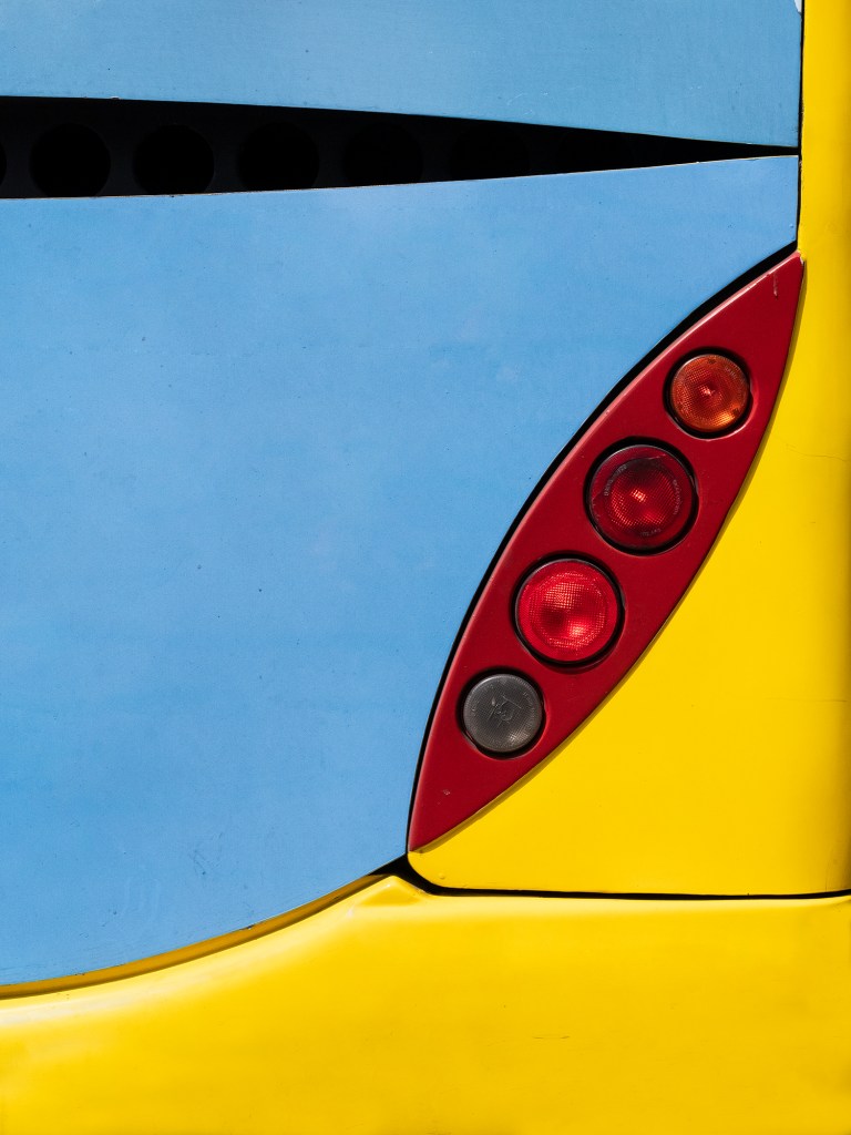 José De Rocco Brings New Meaning to “Street” Photography with a Unique Eye for the Everyday