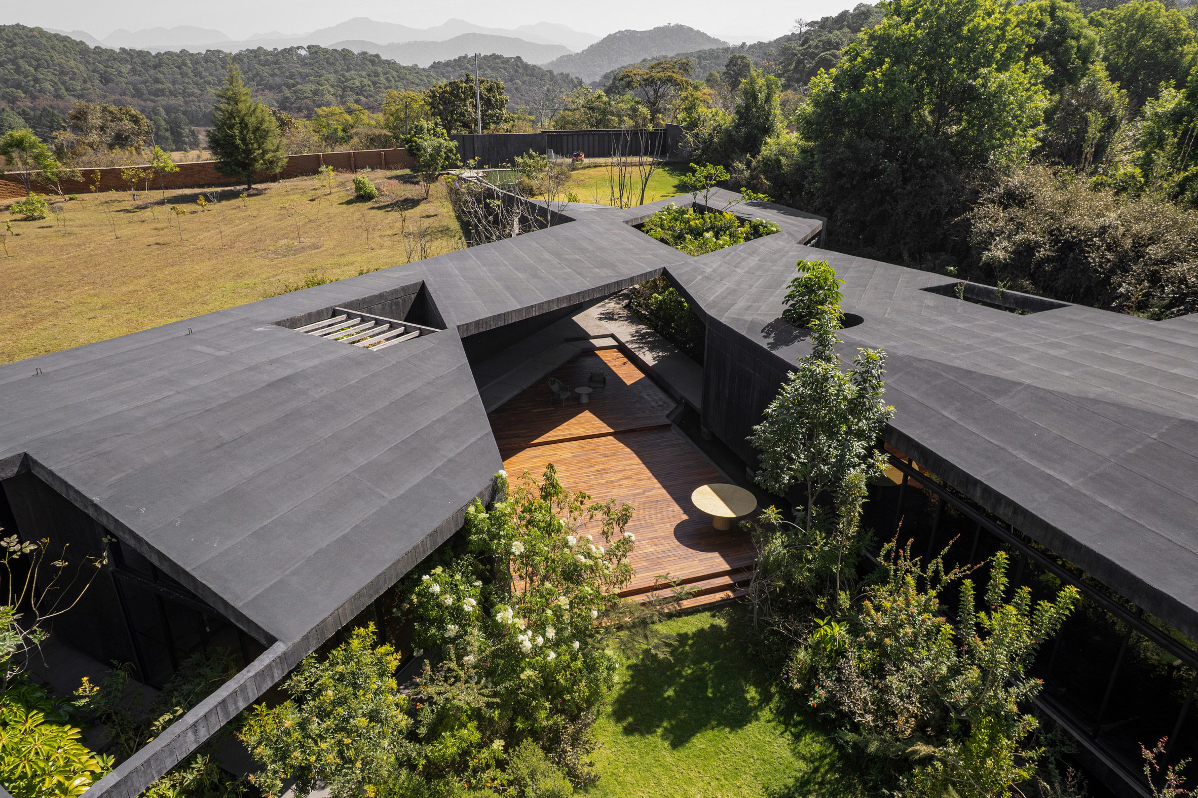 Casa Mavra exterior