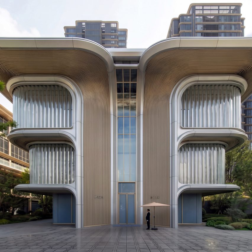 Foster + Partners lines Shanghai art gallery with tubular glass