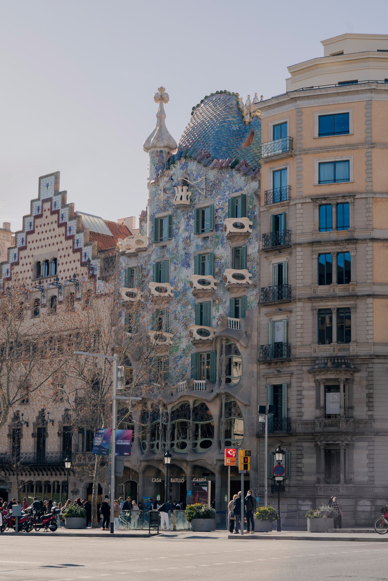 Casa Batlló exterior in sun
