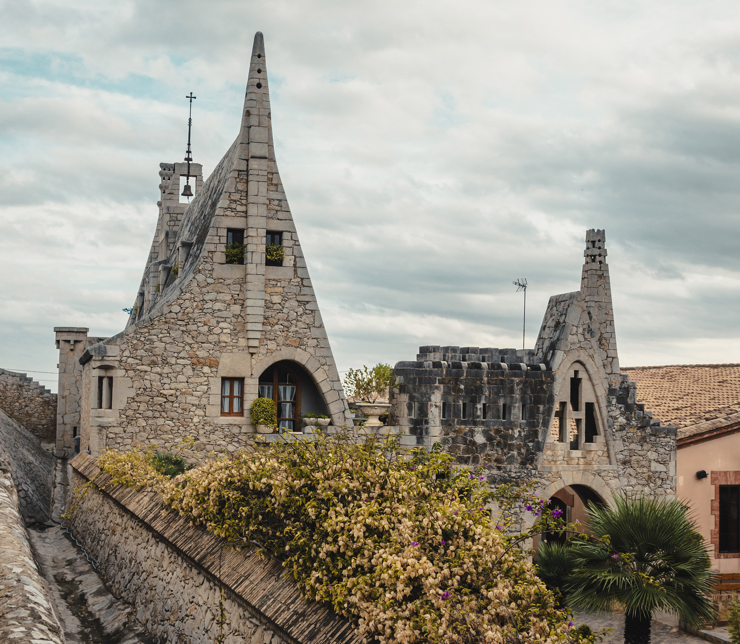 Unknown, gothic Gaudi – Bodegas Güell in Sitges