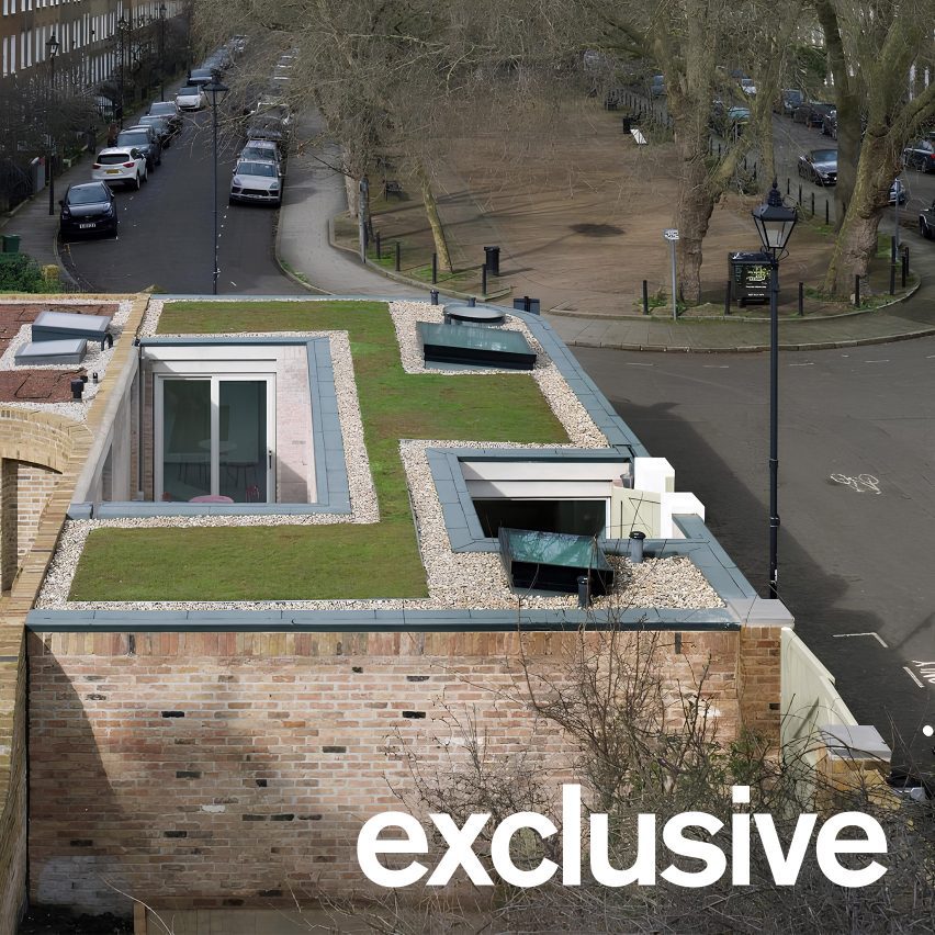 Garden walls conceal compact London house by Inglis Badrashi Loddo
